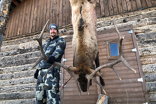 Kid rock with deer