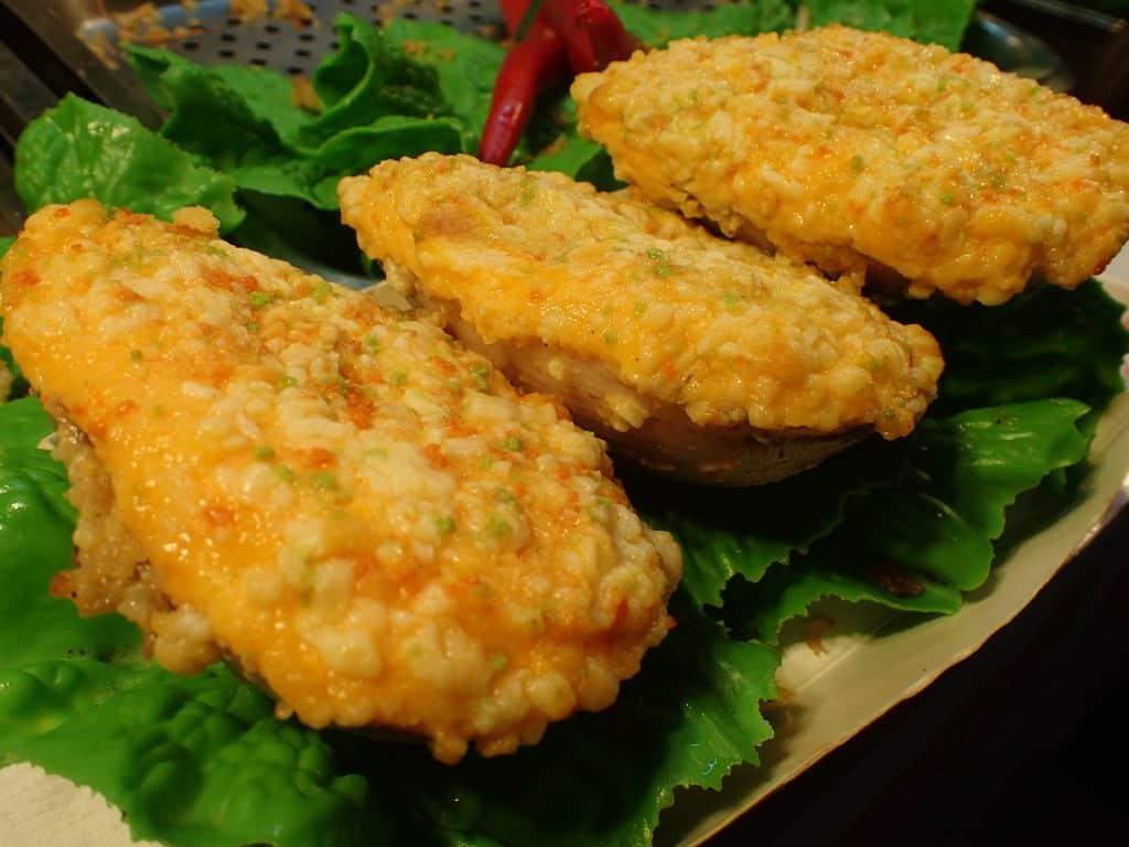 cheesy stuffed clams