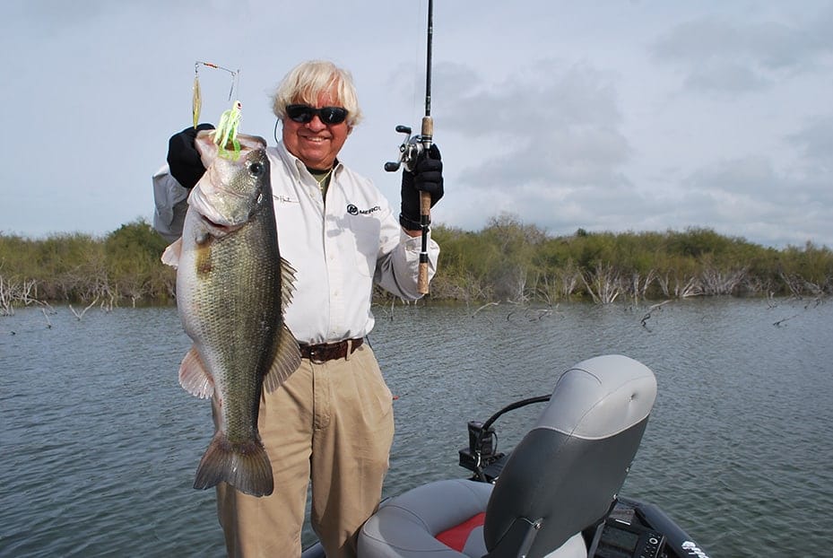World Famous Angler Jimmy Houston fishing on Lake Chickamauga