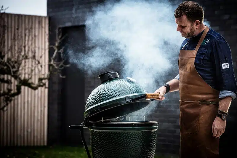 How to Smoke Ice: Smoked Ice Cubes for your Favorite Cocktail - Vindulge